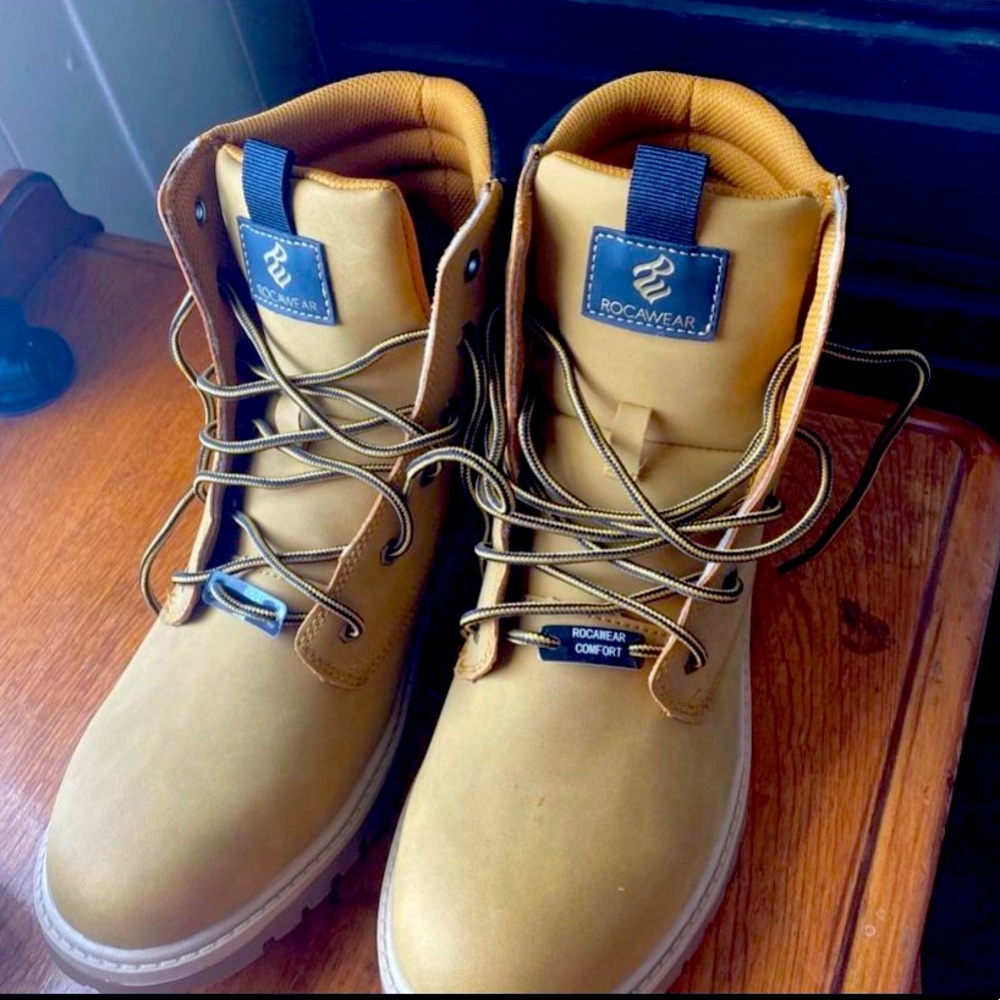 I bought the boots for work but I found out they didn’t fit  never wore them